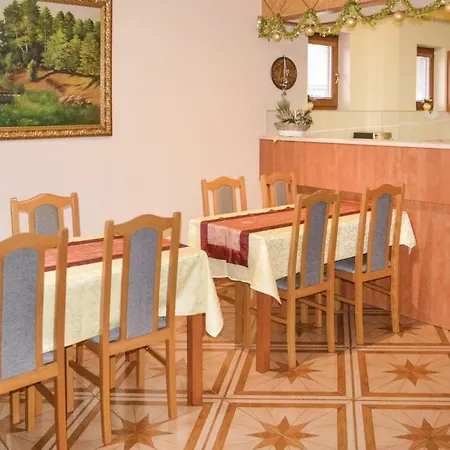 Six Bedroom Holiday In Tatil Evi
