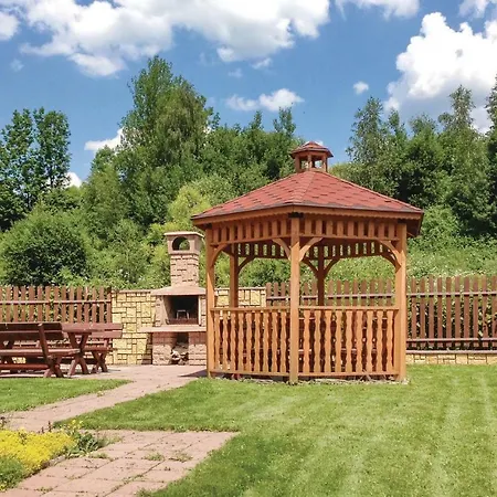 Six Bedroom Holiday In Tatil Evi Stará Bystrica